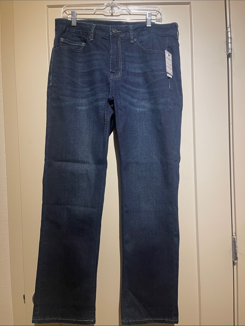 Classic Straight Men's Jeans in Dark Blue by
